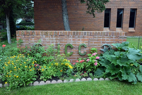 Islamic Cultural Center of Greater Chicago, Northbrook, IL, United States, 2016-7-29, 