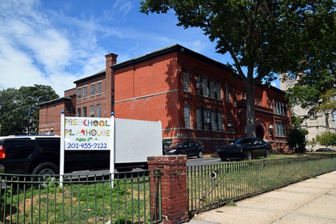 Al-Meraj Center, Bayonne, NJ, United States, 2015-8-19, 